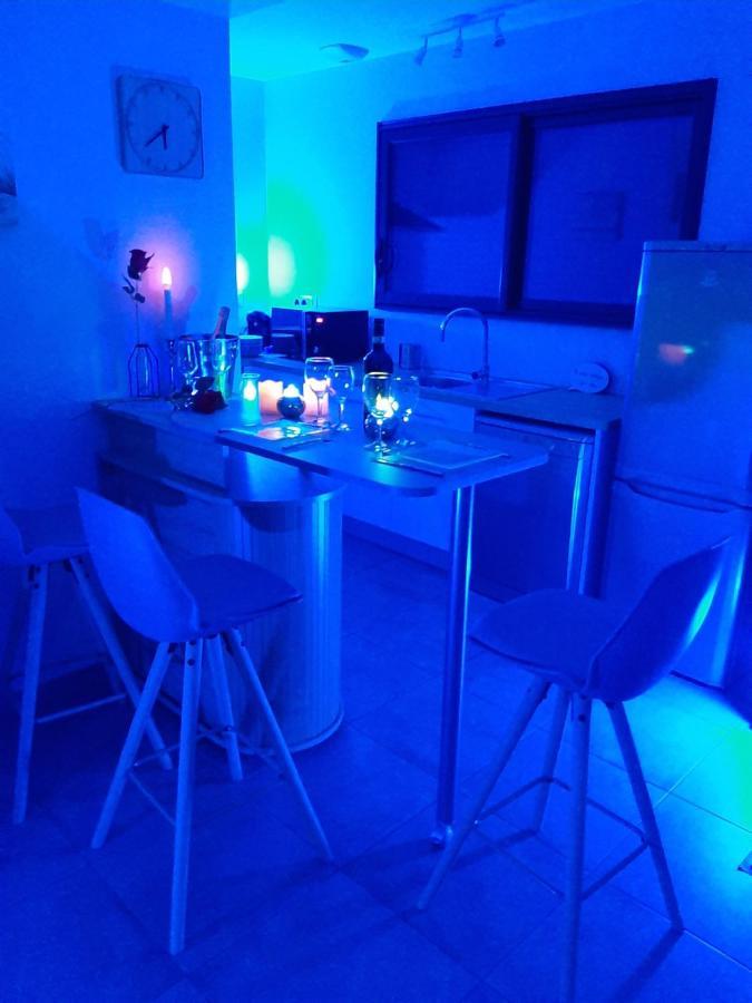 Un Sejour Romantique En Couple Avec Jacuzzi Prive Chromotherapie Jardin Maison Privee Ychoux Kültér fotó